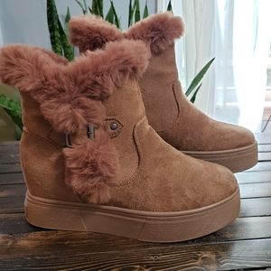 COZY FUR LINED FAUX SUEDE WINTER PLATFORM BOOTS Size 37
